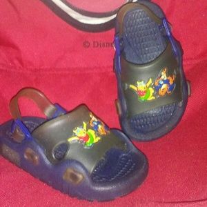 Disney sturdy, versatile water-friendly 6c shoes